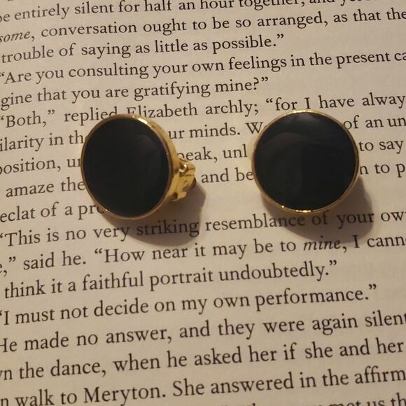 Vintage Black ⚫ Clip on Earrings - Picture 1 of 2